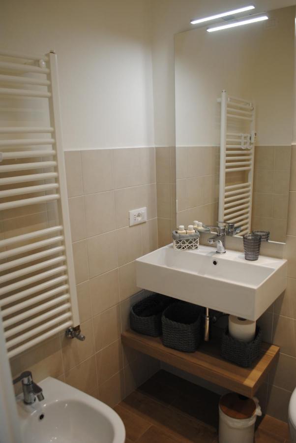 RAGGIO DI SOLE - pool, tennis, parking, sea view&quiet Rapallo Exterior foto
