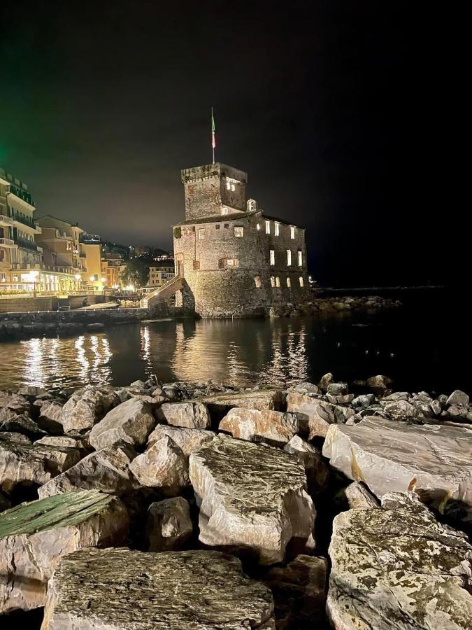 RAGGIO DI SOLE - pool, tennis, parking, sea view&quiet Rapallo Exterior foto