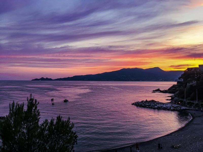 RAGGIO DI SOLE - pool, tennis, parking, sea view&quiet Rapallo Exterior foto